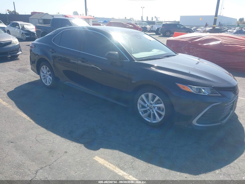 2022 Toyota Camry LE