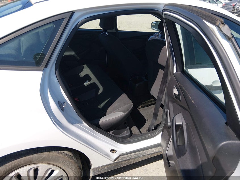 FORD FOCUS 2013 VIN 1FADP3E2XDL379642