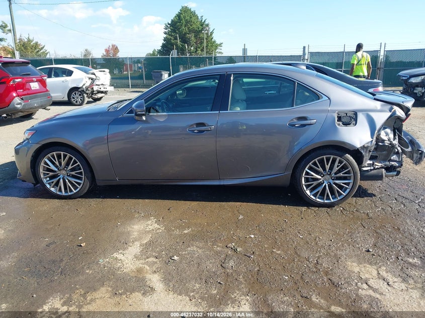 LEXUS IS 250 - zdjęcie 15