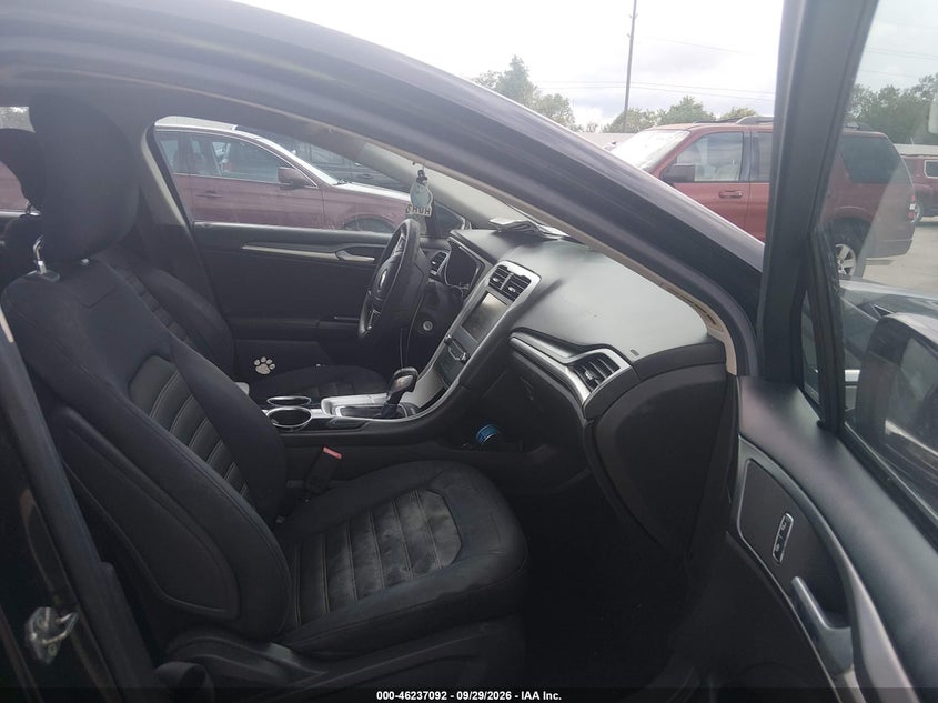 2013 FORD FUSION auction photo 5