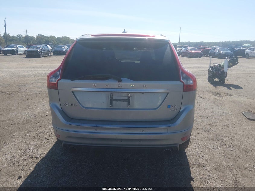 VOLVO XC60 - zdjęcie 16
