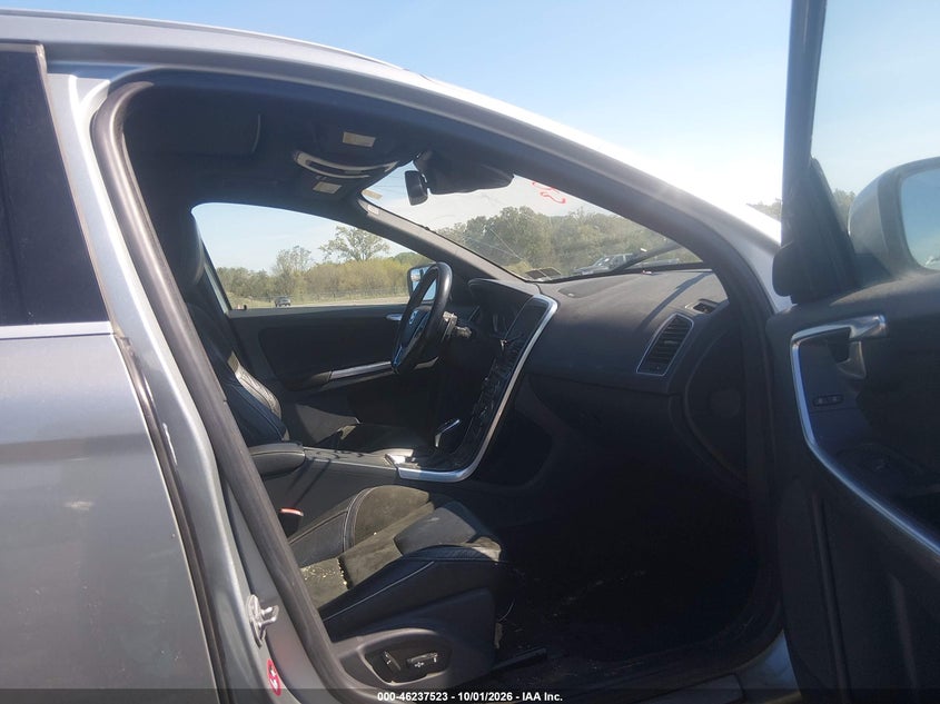 VOLVO XC60 - zdjęcie 5