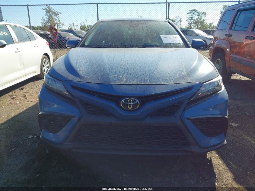 TOYOTA CAMRY - zdjęcie 12