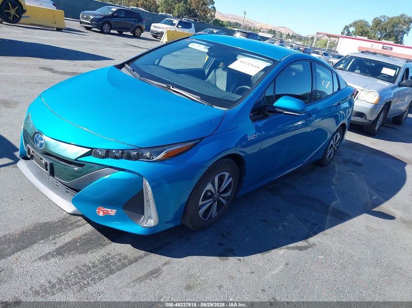 2018 Toyota Prius, Неизвестно, IAAI, VIN JTDKARFP2J3080576 — фото 2