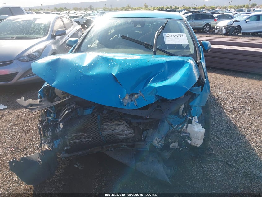 2020 TOYOTA PRIUS PRIME XLE · Фото 6