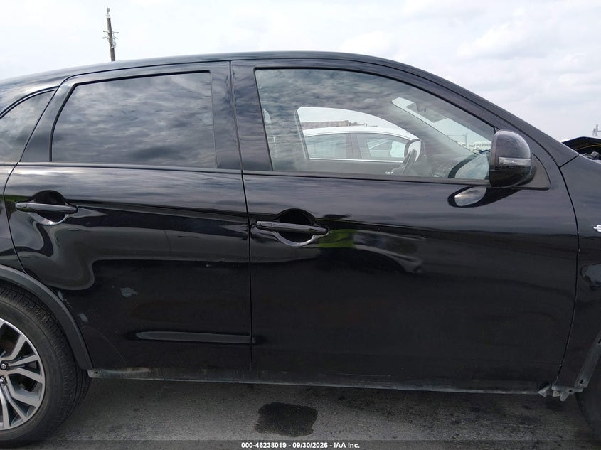 2019 MITSUBISHI OUTLANDER SPORT 2.0 SE · Фото 14