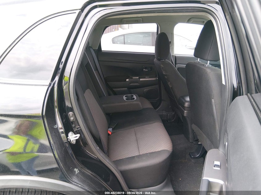 2019 MITSUBISHI OUTLANDER SPORT 2.0 SE · Фото 8