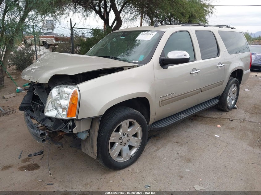 2013 GMC Yukon Xl 1500 Slt, Front End, IAAI, VIN 1GKS2KE70DR371010 — photo 2