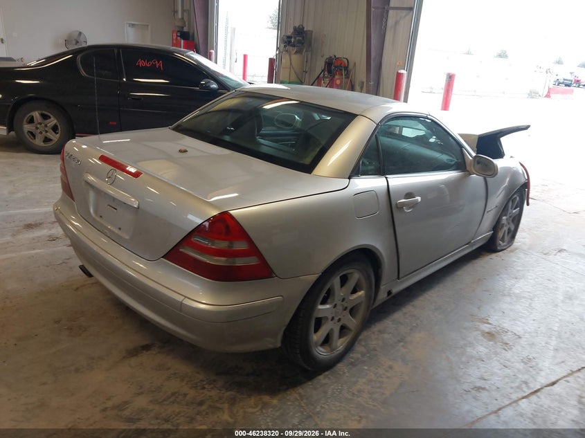 MERCEDES-BENZ SLK 230 2003 VIN WDBKK49F83F271678