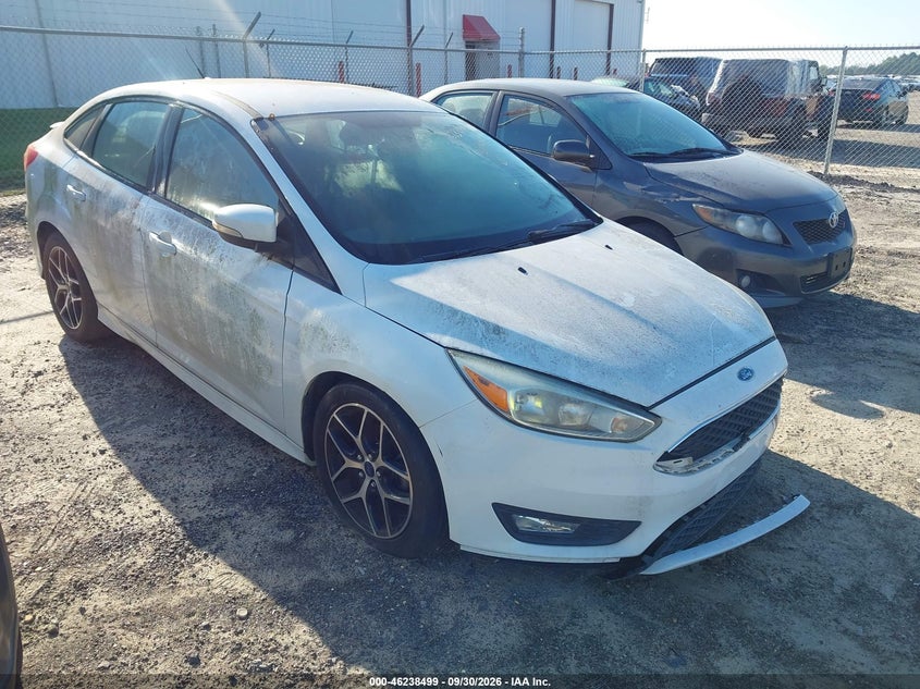 Vin: 1fadp3f28fl277743, lot: 46738493, ford focus se 20151