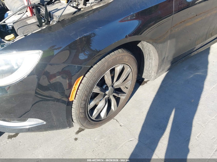Фото 6 - CHRYSLER 200
