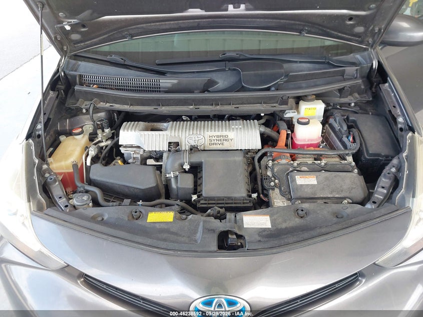 TOYOTA PRIUS V - zdjęcie 10