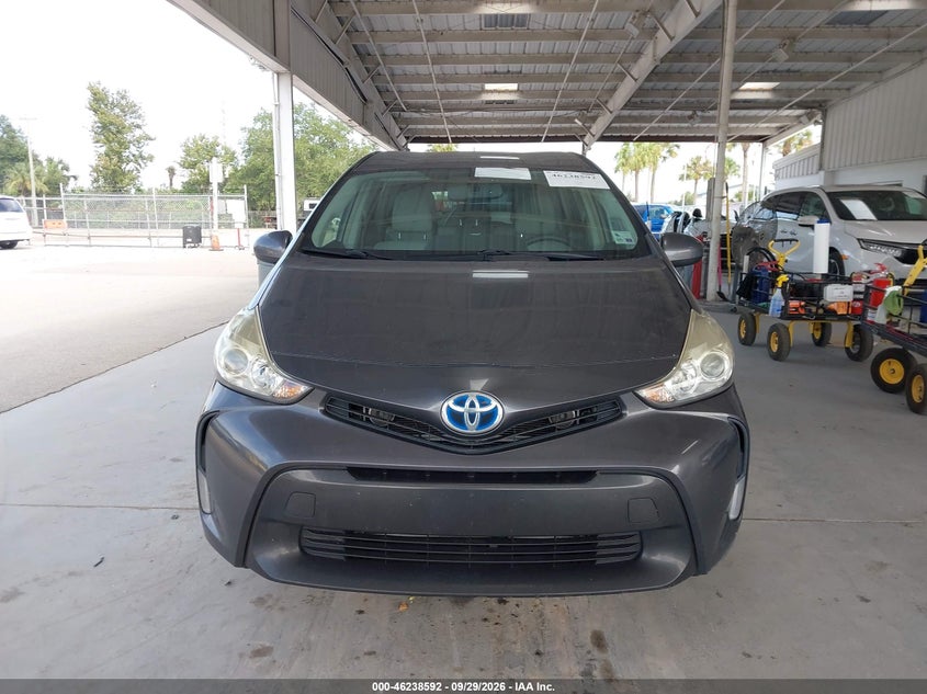 TOYOTA PRIUS V - zdjęcie 12