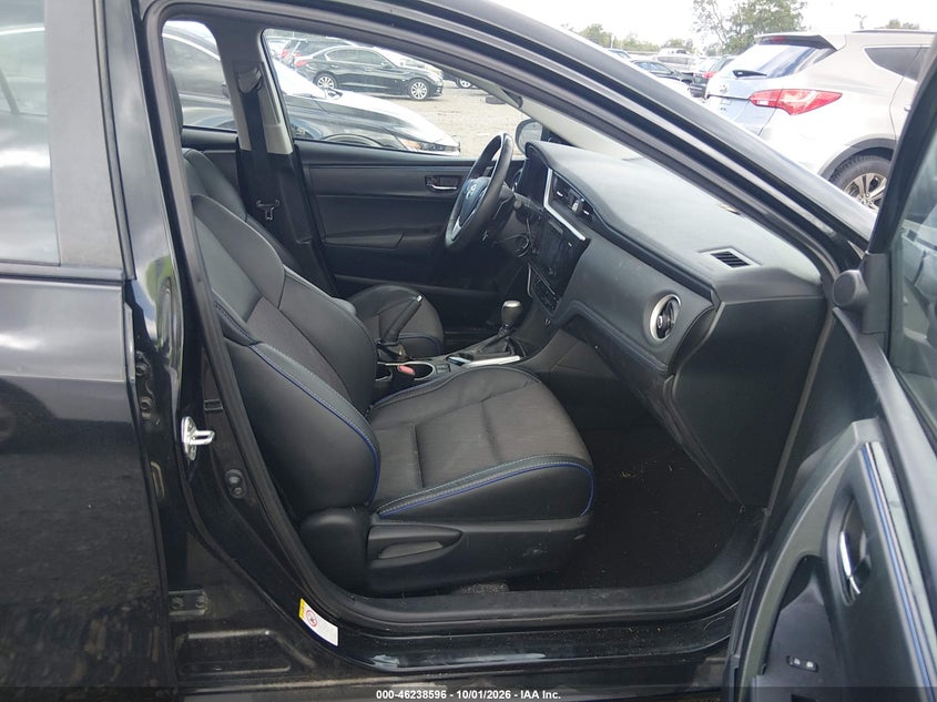 TOYOTA COROLLA - zdjęcie 5