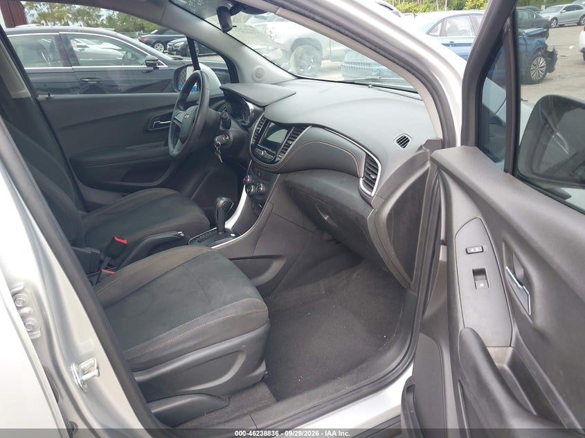 CHEVROLET TRAX 2018 VIN 3GNCJKSBXJL214543