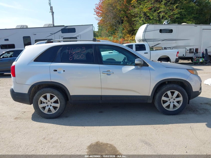 Фото 14 - KIA SORENTO