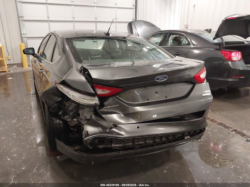 2016 FORD FUSION SE · Фото 6