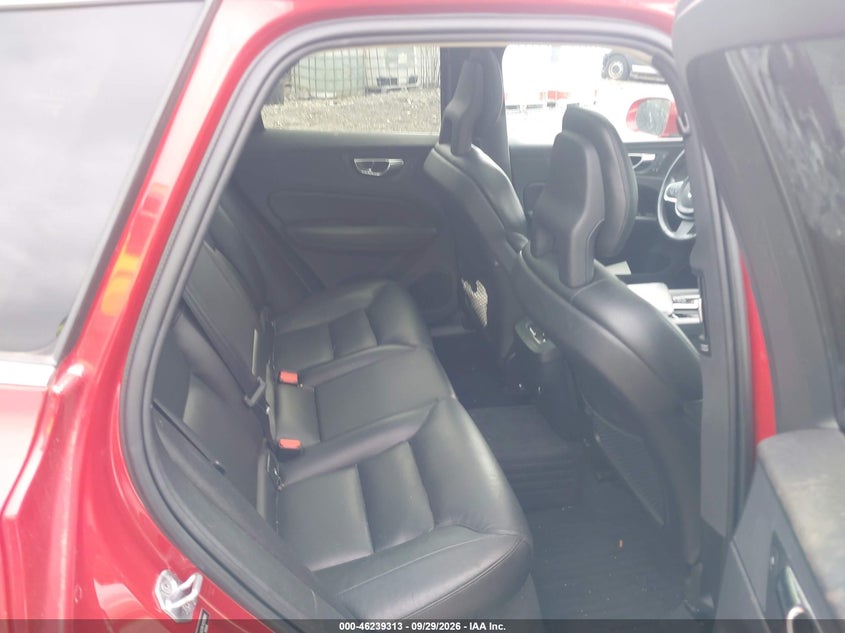 VOLVO XC60 - zdjęcie 8