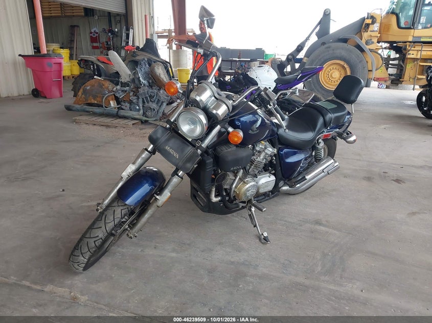 1987 Honda Vf700 C, Обычный износ, IAAI, VIN 1HFRC2102HA308615 — фото 2