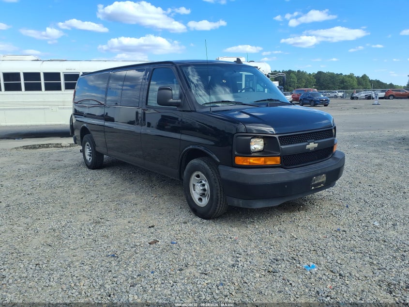CHEVROLET EXPRESS 3500 2017. Lot# 46239733. VIN 1GAZGNFG6H1293289. Photo 1