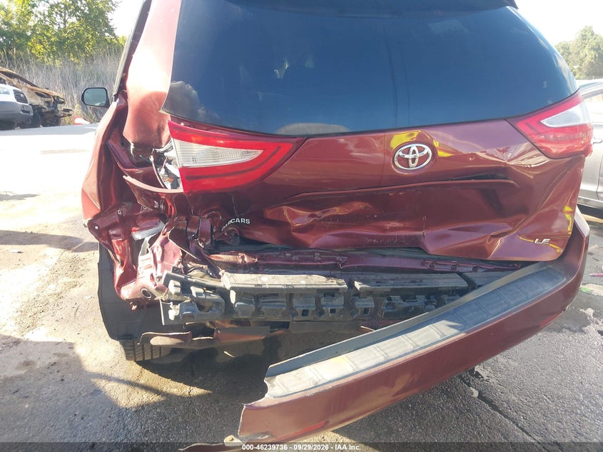 TOYOTA SIENNA - zdjęcie 6