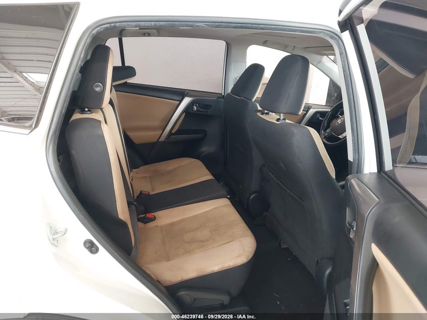 TOYOTA RAV4 - zdjęcie 8