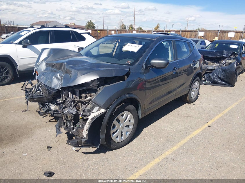 Vin: jn1bj1cr4jw264331, lot: 46739806, nissan rogue sport s 20182