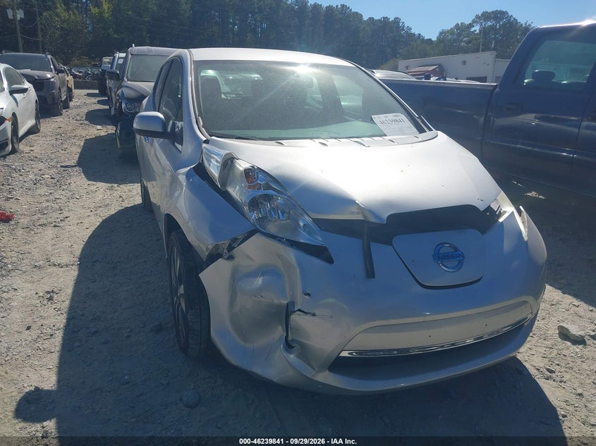 2016 NISSAN LEAF SV