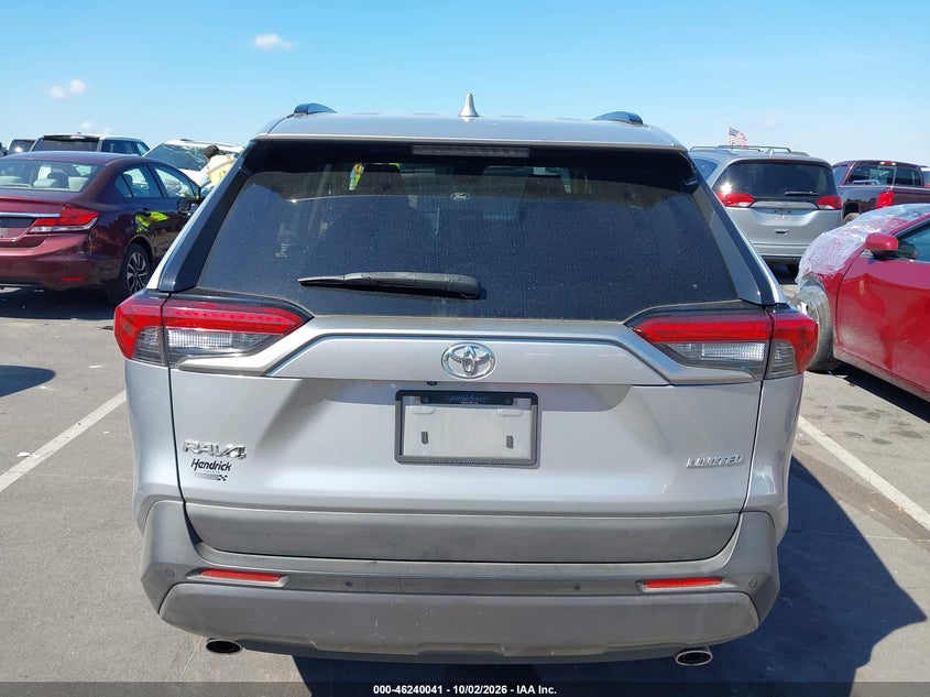 TOYOTA RAV4 - zdjęcie 17