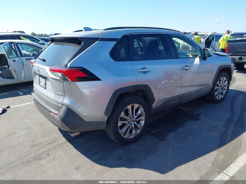 TOYOTA RAV4 - zdjęcie 4