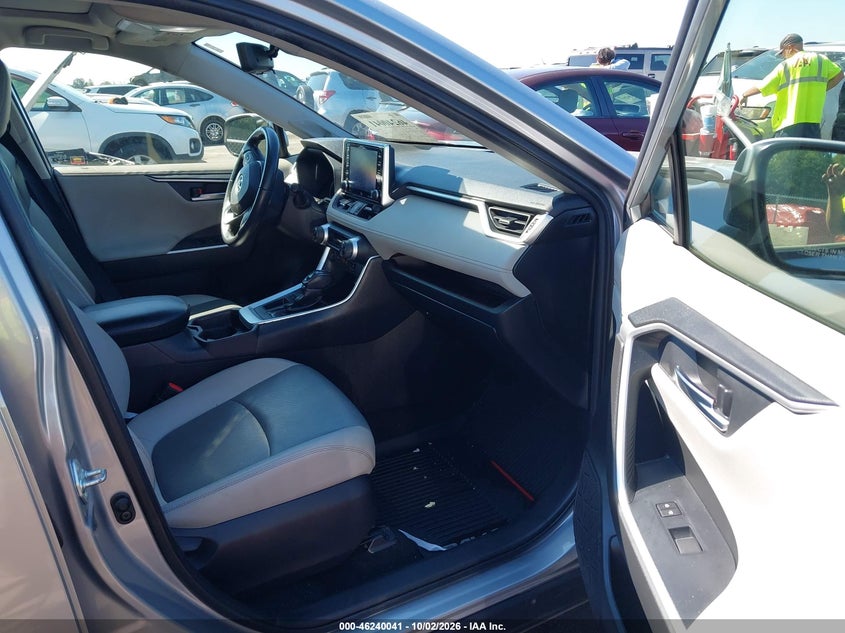 TOYOTA RAV4 - zdjęcie 5