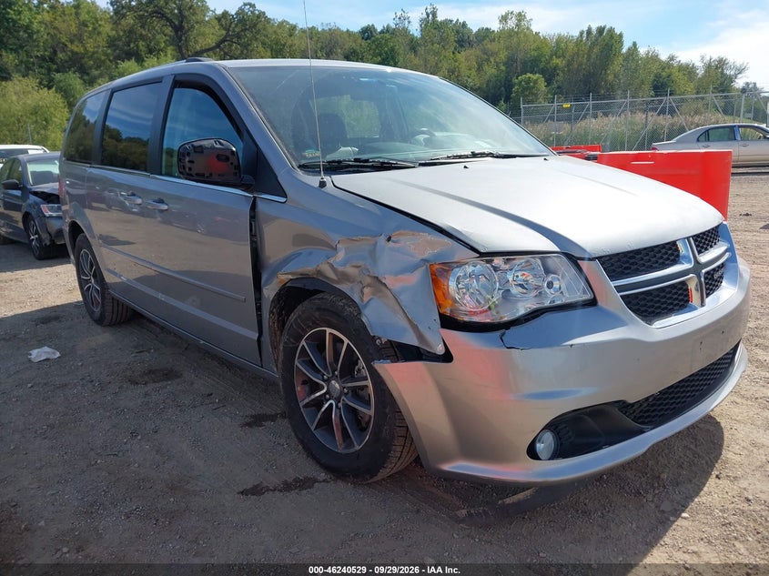 Vin: 2c4rdgcg9hr696405, lot: 46740523, dodge grand caravan sxt 2017 img_1