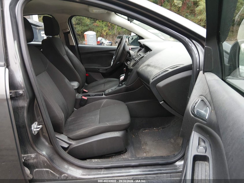 2015 FORD FOCUS SE · Фото 5