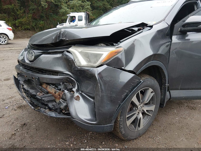 TOYOTA RAV4 - zdjęcie 17
