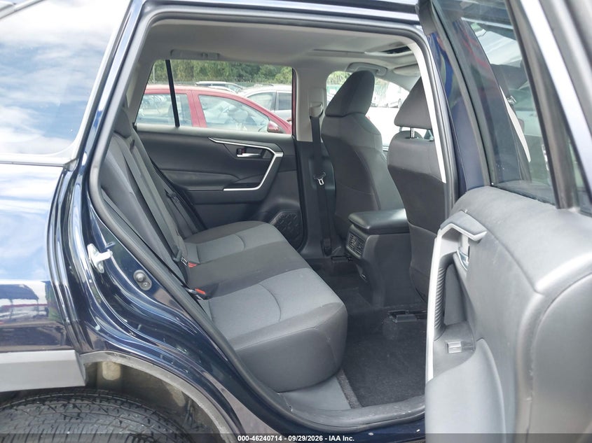 TOYOTA RAV4 - zdjęcie 8
