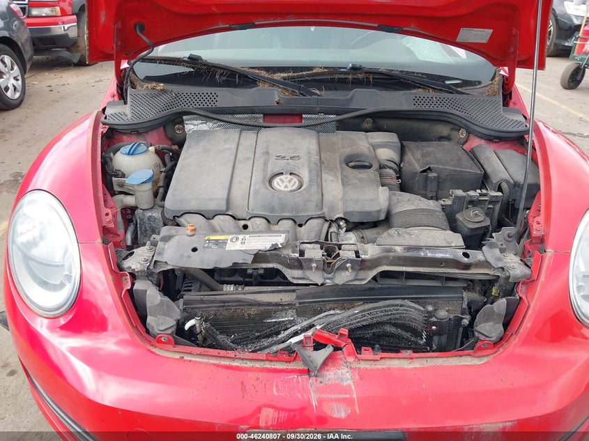 2013 VOLKSWAGEN BEETLE 2.5L · Фото 10