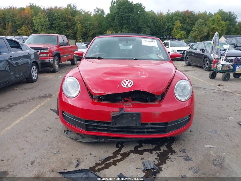 2013 VOLKSWAGEN BEETLE 2.5L · Фото 12