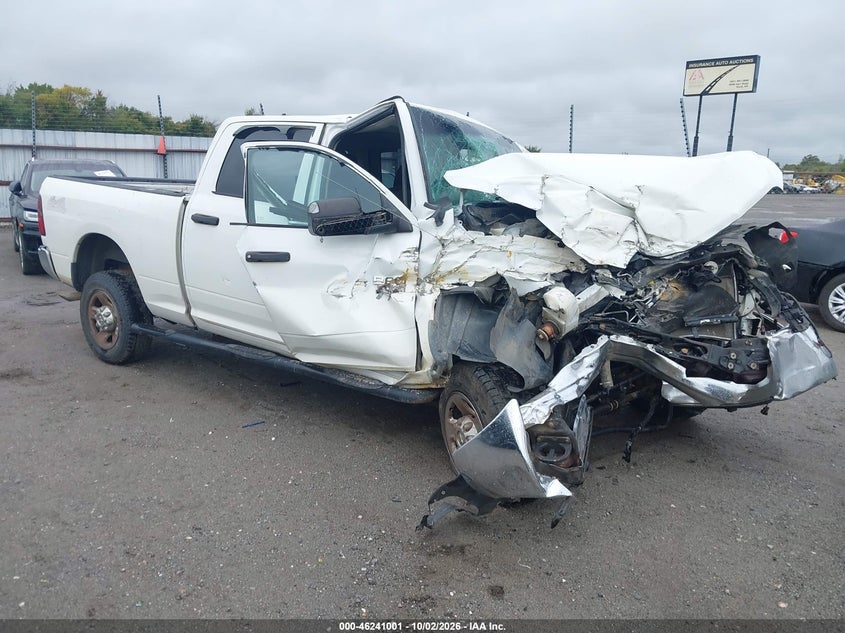 Vin: 3d7tt2ct9bg586031, lot: 46740995, ram ram 2500 st 2011 img_1
