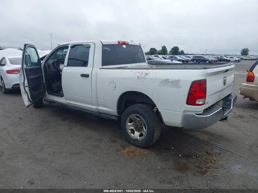 Vin: 3d7tt2ct9bg586031, lot: 46740995, ram ram 2500 st 20113