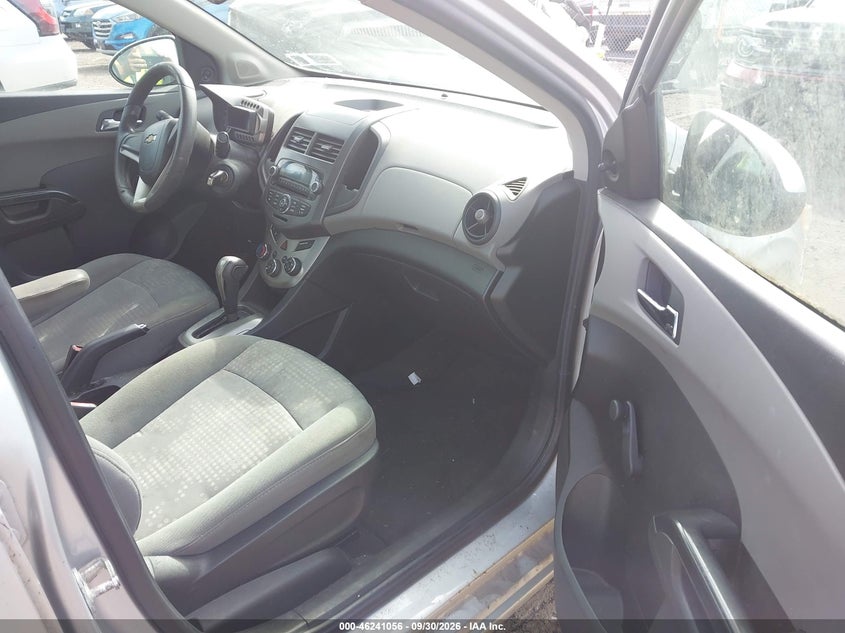 2012 CHEVROLET SONIC auction photo 5
