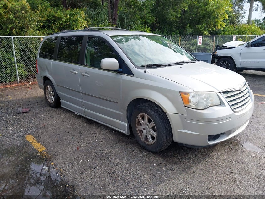 Vin: 2a4rr5d18ar273590, lot: 46741221, chrysler town & country touring 2010 img_1
