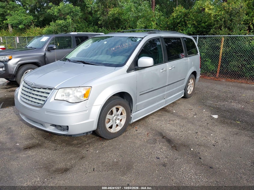 Vin: 2a4rr5d18ar273590, lot: 46741221, chrysler town & country touring 20102