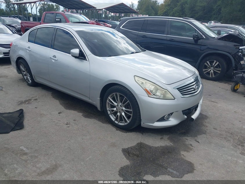 2011 INFINITI G37 JOURNEY