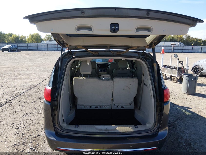 CHRYSLER PACIFICA - zdjęcie 17