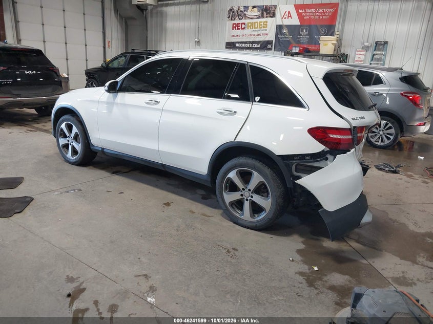 MERCEDES-BENZ GLC 300 - zdjęcie 3