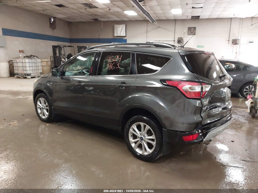 Vin: 1fmcu9gd2jud11885, lot: 46741957, ford escape se 20183