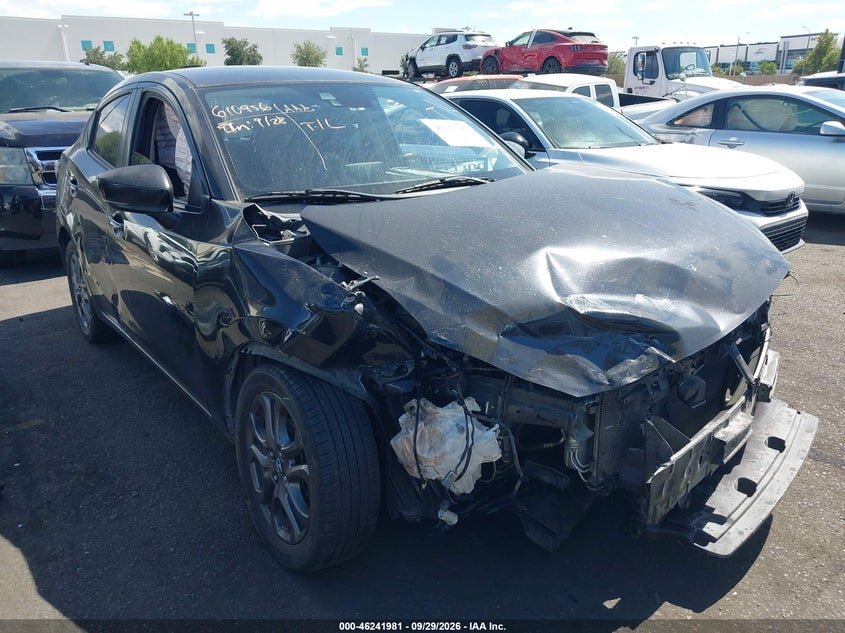 2019 TOYOTA YARIS LE
