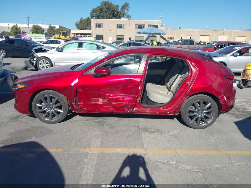 MAZDA MAZDA3 2019 VIN JM1BPBMM2K1124622