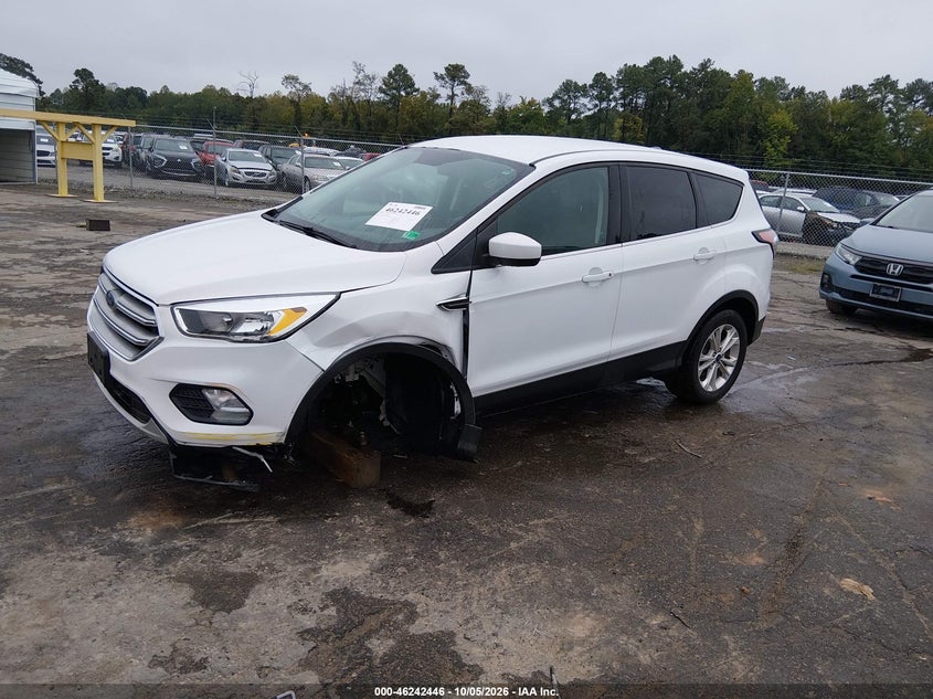 Vin: 1fmcu0gd6hue90907, lot: 46742440, ford escape se 20172