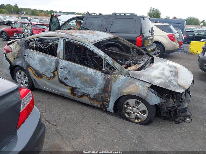 Vin: 3kpfk4a7xje208001, lot: 46742554, kia forte lx 2018 img_1